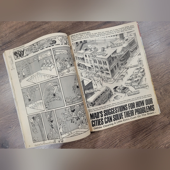 MAD Magazines (Early 90s) - Picture 7 of 10